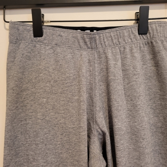 Nike Gray Leg a See High Waisted Sportswear Performance Leggings Small Elastic - Picture 2 of 10